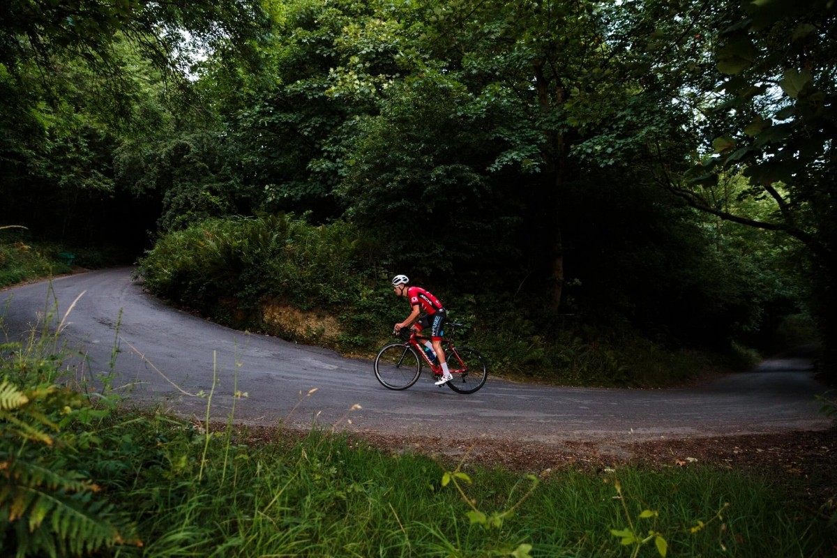 12 Benefits Of Cycling Standing Up Out Of The Saddle