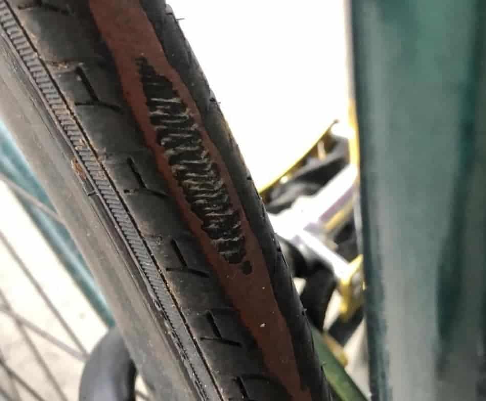 bike-tire-wear-damaged-replace-tire